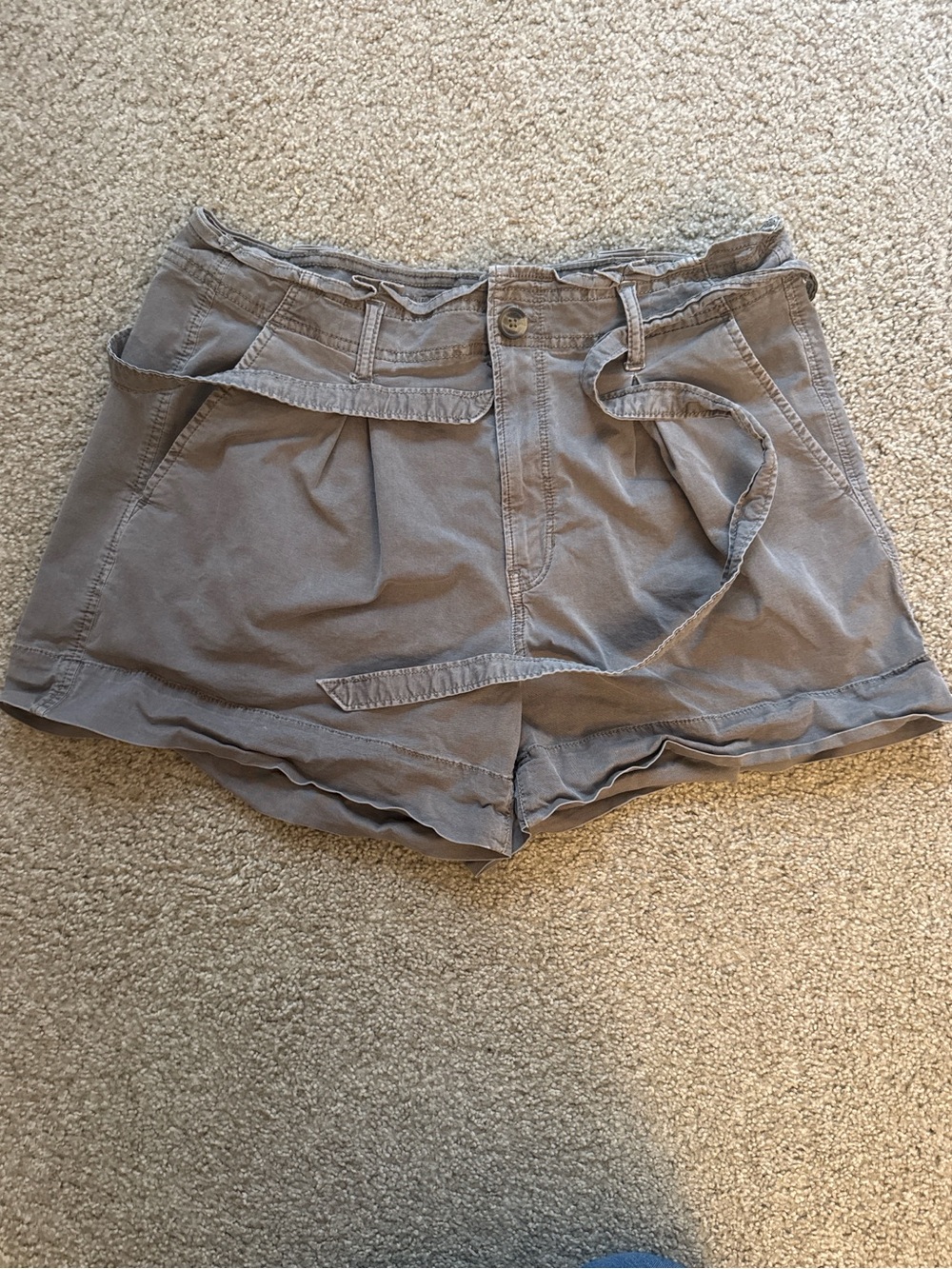American Eagle Outfitters Gray Tie-Waist Women's Shorts